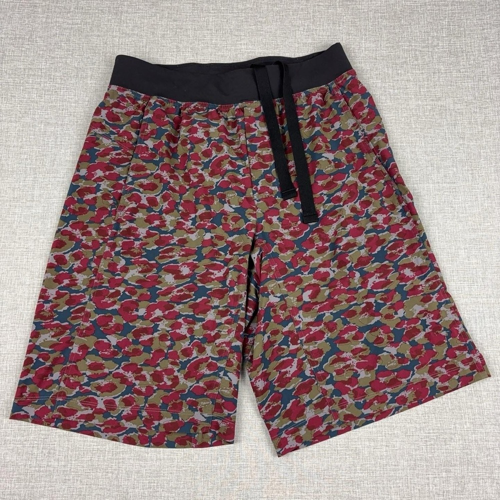 Lululemon Core Shorts 11 Mens Medium Canopy Hot Heat Mach Blue Camo Unlined